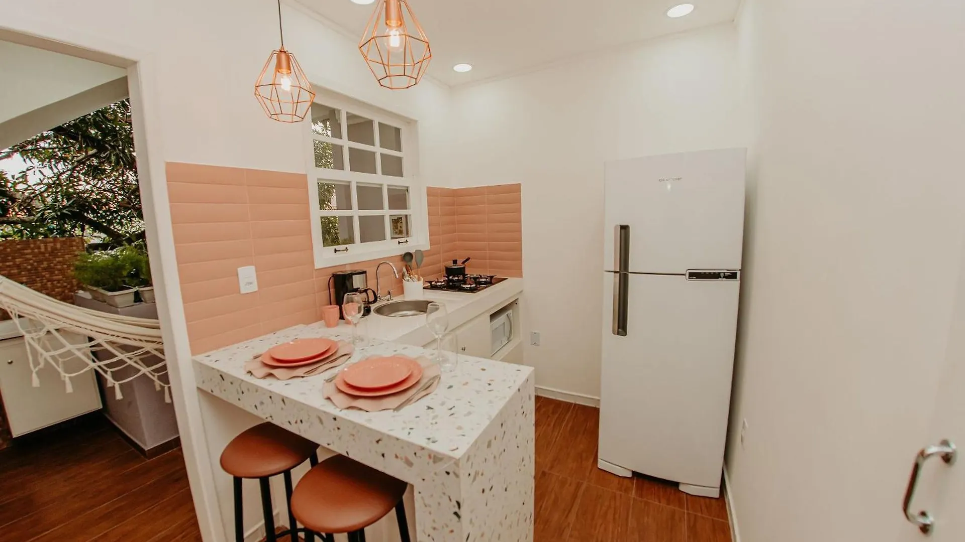 Apartamento Para Casal - 2,4Km Praia Do Forte Cabo Frio 0*,  Brazil
