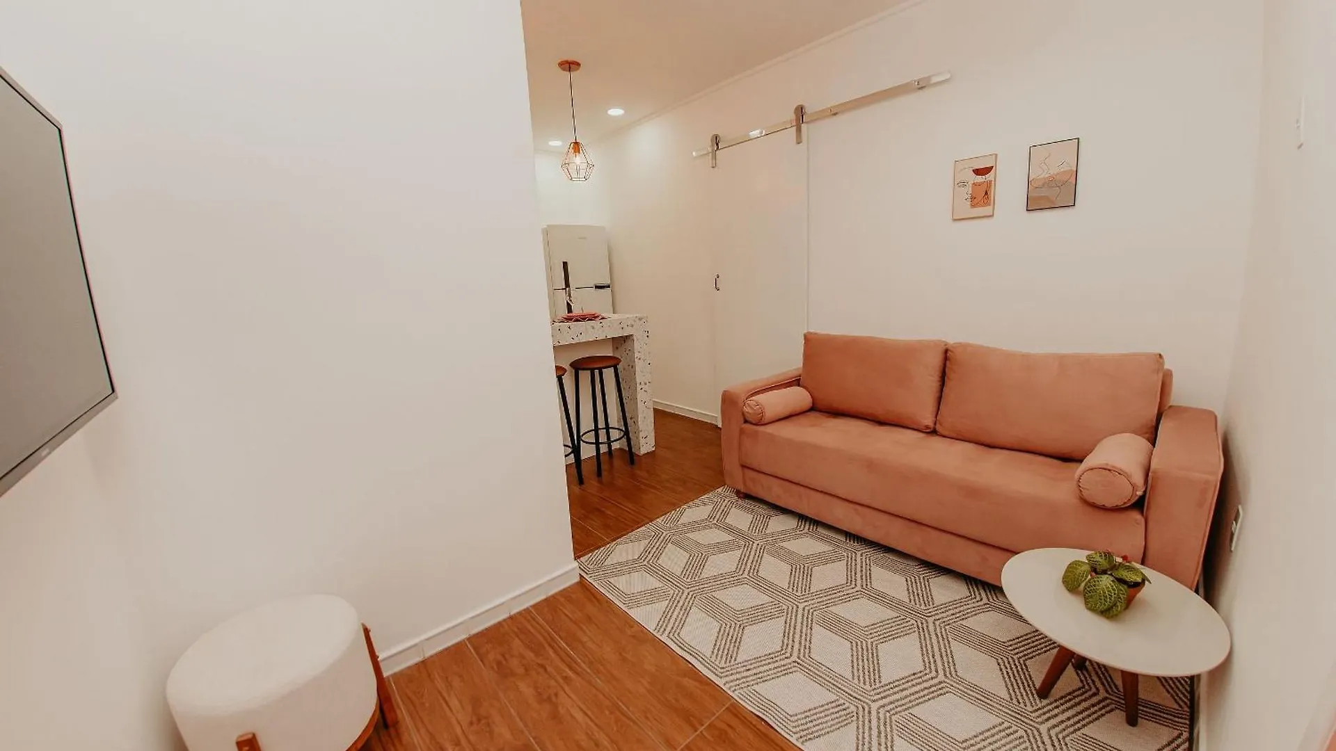 Apartamento Para Casal - 2,4Km Praia Do Forte Cabo Frio 0*,